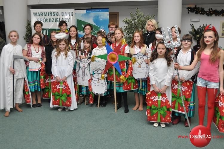 Konkursy, świąteczne akcenty i ślubowanie nowej radnej na sesji Rady Powiatu