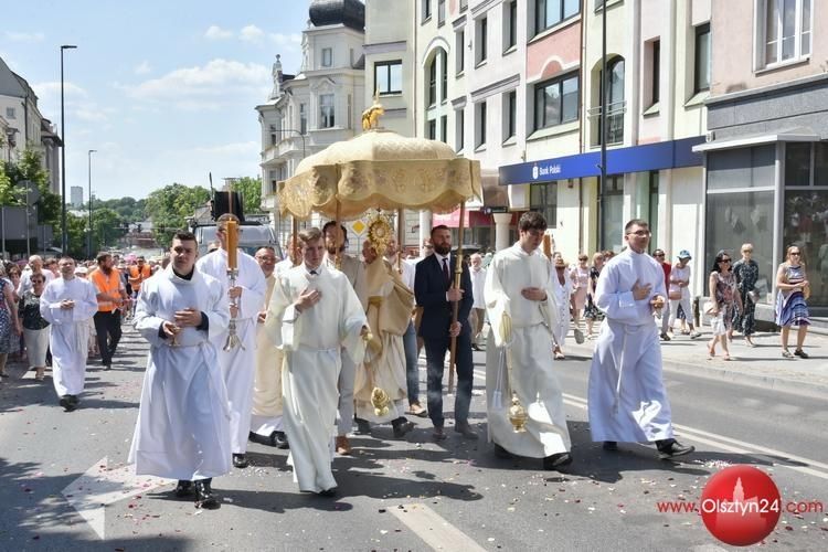 Jutro Boże Ciało. W Olsztynie odbędą się procesje