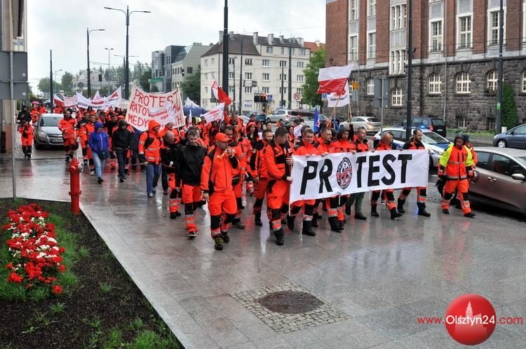 Ratownicy medyczni protestowali w Olsztynie