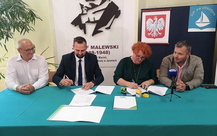 Wolontariusze wyremontują łazienkę w Szkole Podstawowej nr 34