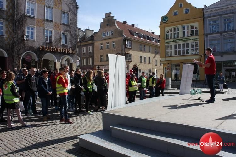 Etap rejonowy 24. Ogólnopolskich Mistrzostw Pierwszej Pomocy odbył się na ulicach olsztyńskiej starówki