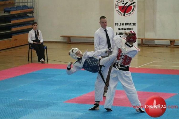 Zawodnicy taekwondo przywieźli „worek”  medali