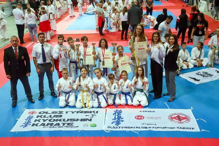 Cztery medale dla Olsztyńskiego Klubu Kyokushin Karate na zawodach Pucharu Europy w Katowicach